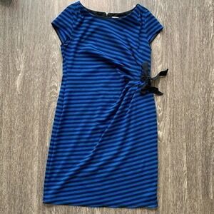 A pea in the Pod Striped maternity dress. Large